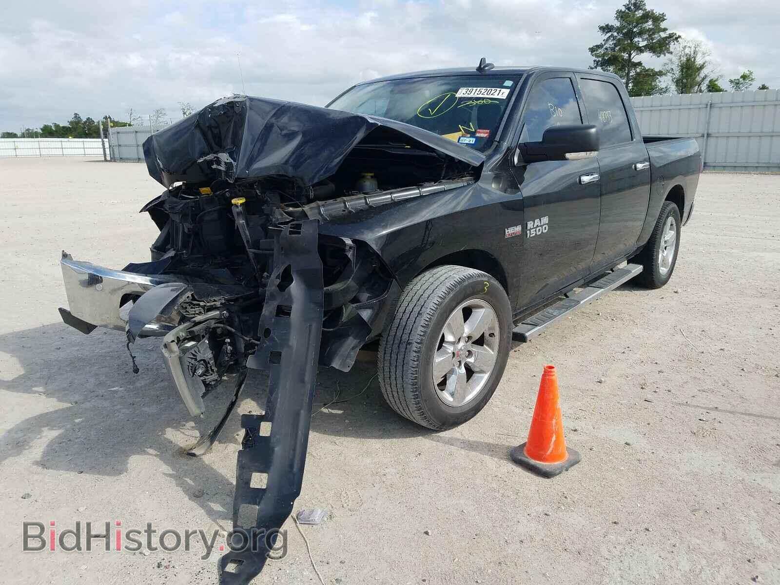 2017 RAM 1500 - VIN: 3C6RR6LT7HG542376 - Фото 2