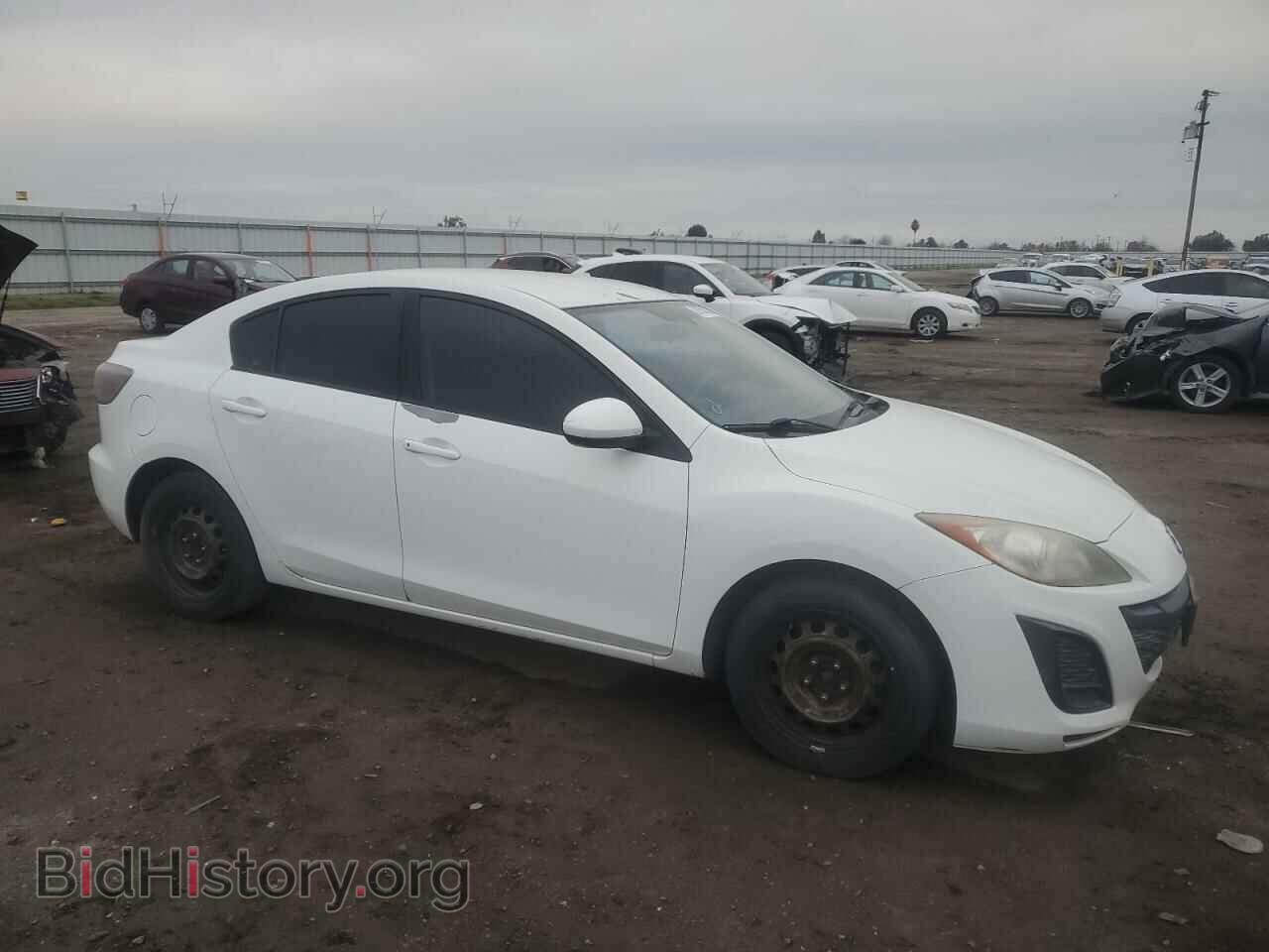 2011 MAZDA 3 - VIN: JM1BL1UG1B1479409 - Фото 4