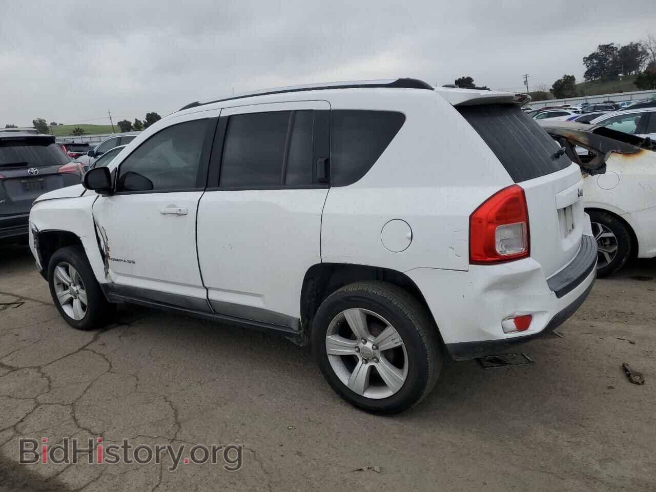 2011 JEEP COMPASS - VIN: 1J4NT1FB8BD137916 - Photo 2