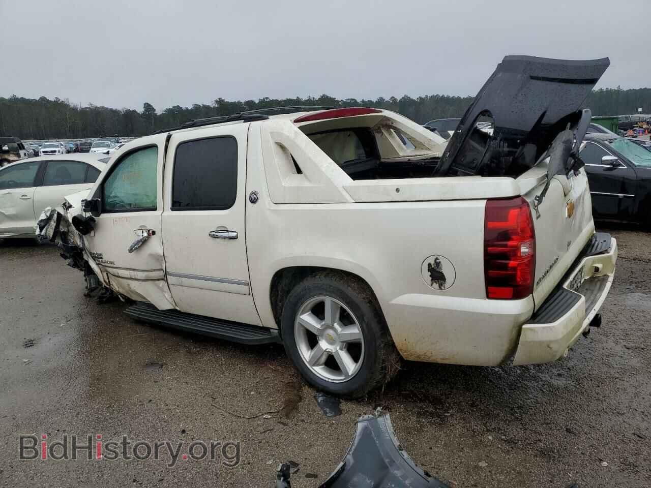 2013 CHEVROLET AVALANCHE - VIN: 3GNMCGE03DG109409 - Фото 2