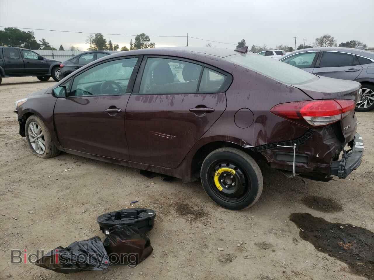 2017 KIA FORTE - VIN: 3KPFL4A76HE022057 - Фото 2