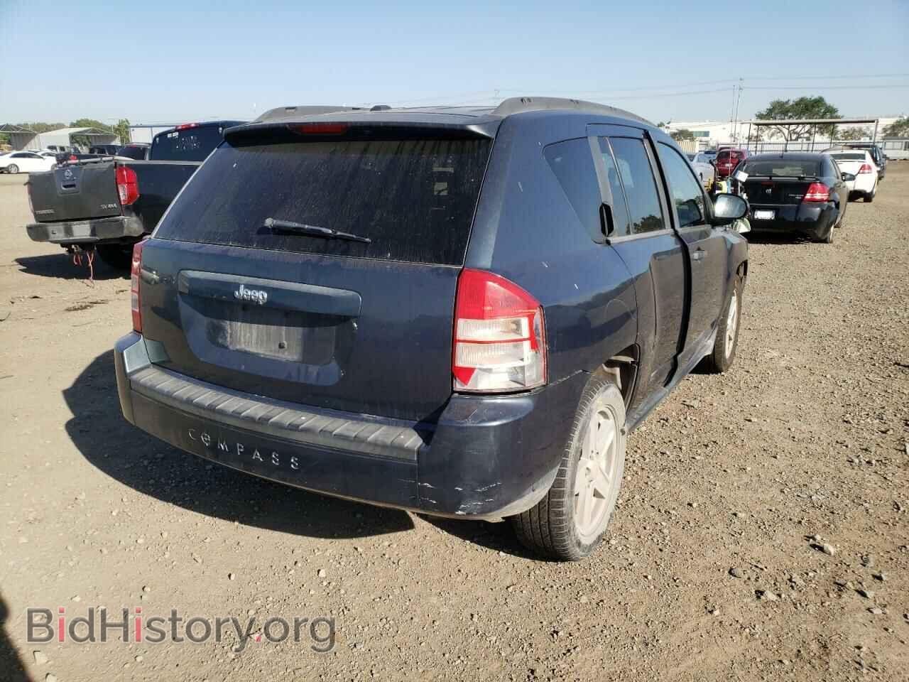 2007 JEEP COMPASS - VIN: 1J8FT47047D285778 - Photo 4