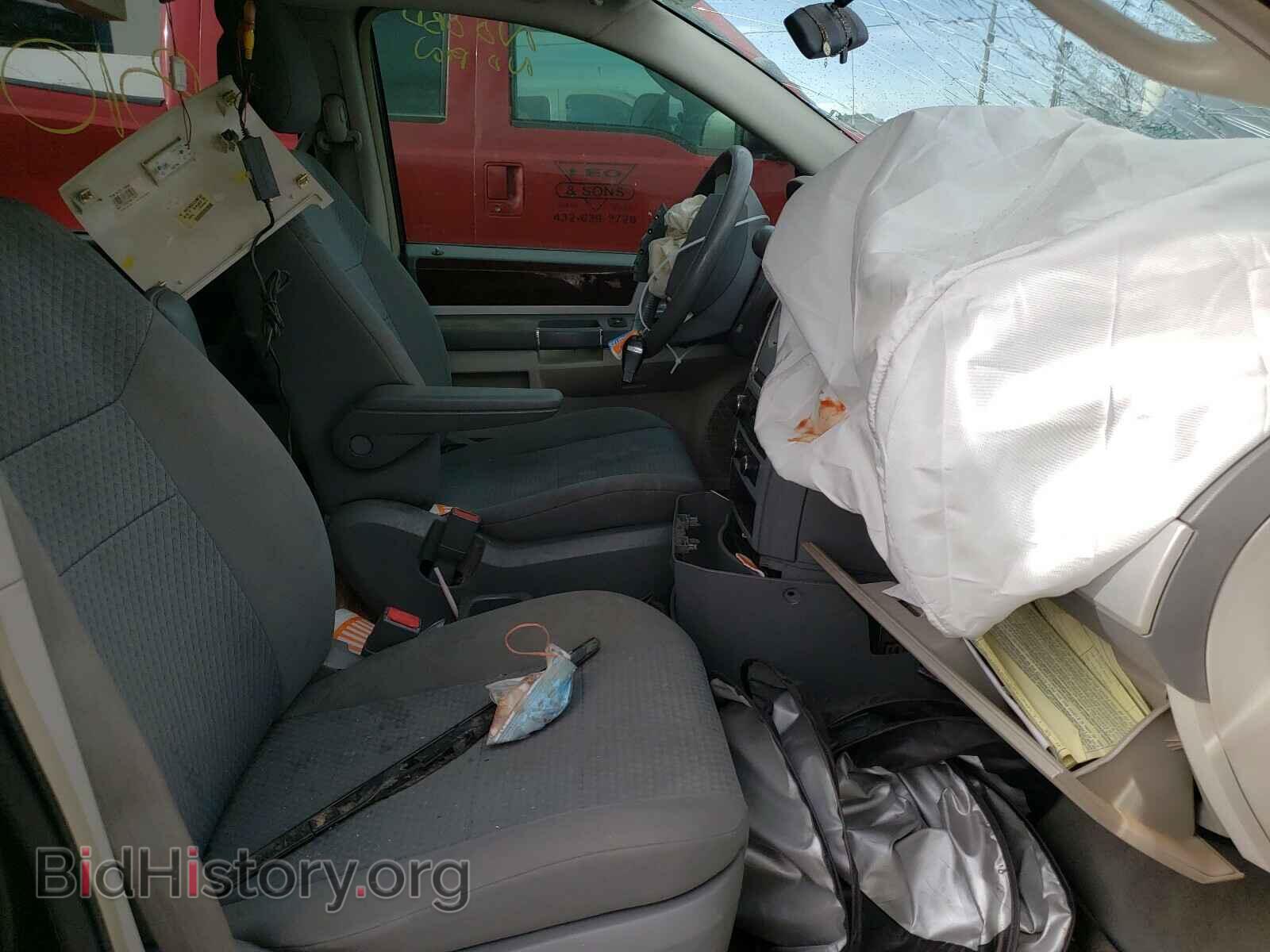 2010 CHRYSLER MINIVAN - VIN: 2A4RR5D10AR460905 - Фото 5