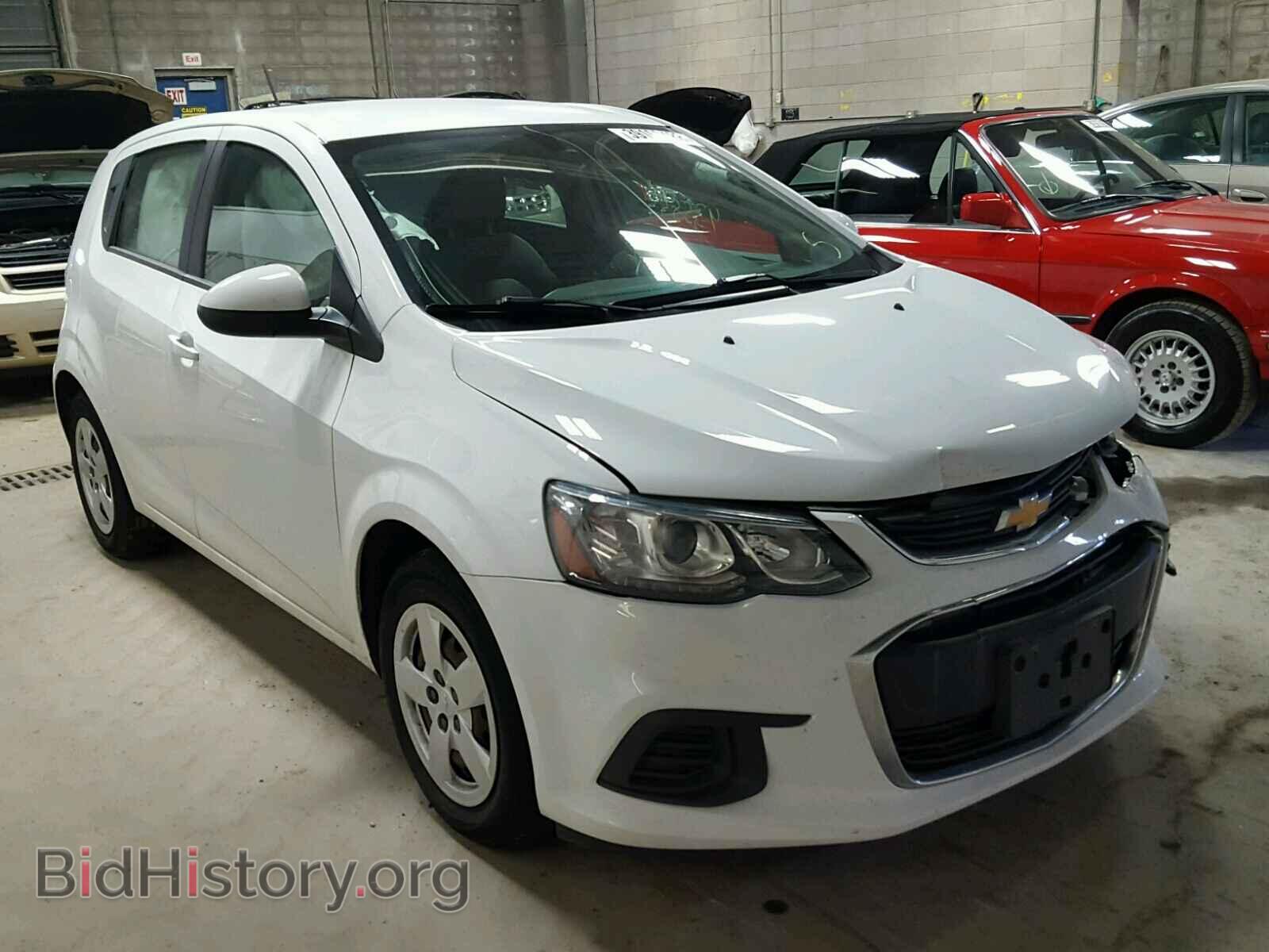 Photo 1G1JG6SH2H4136102 - CHEVROLET SONIC 2017