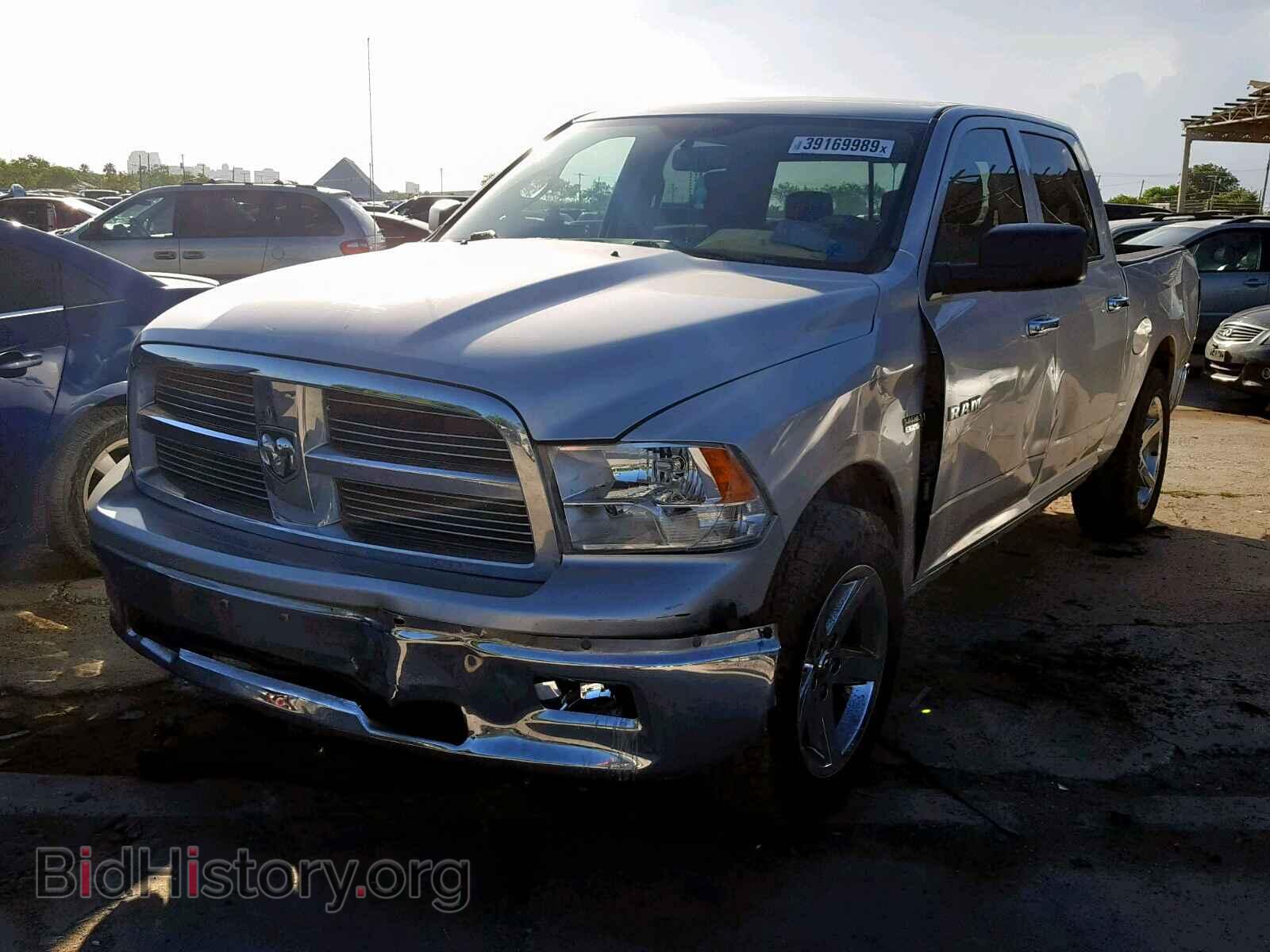 2010 DODGE RAM 1500 - VIN: 1D7RV1CT5AS210660 - Фото 2