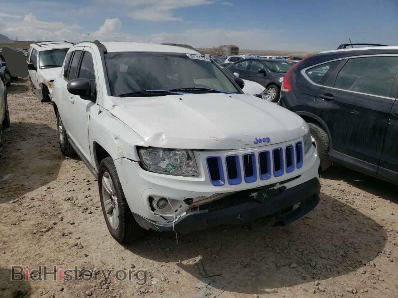 Photo 1J4NF1FB4BD197182 - JEEP COMPASS 2011