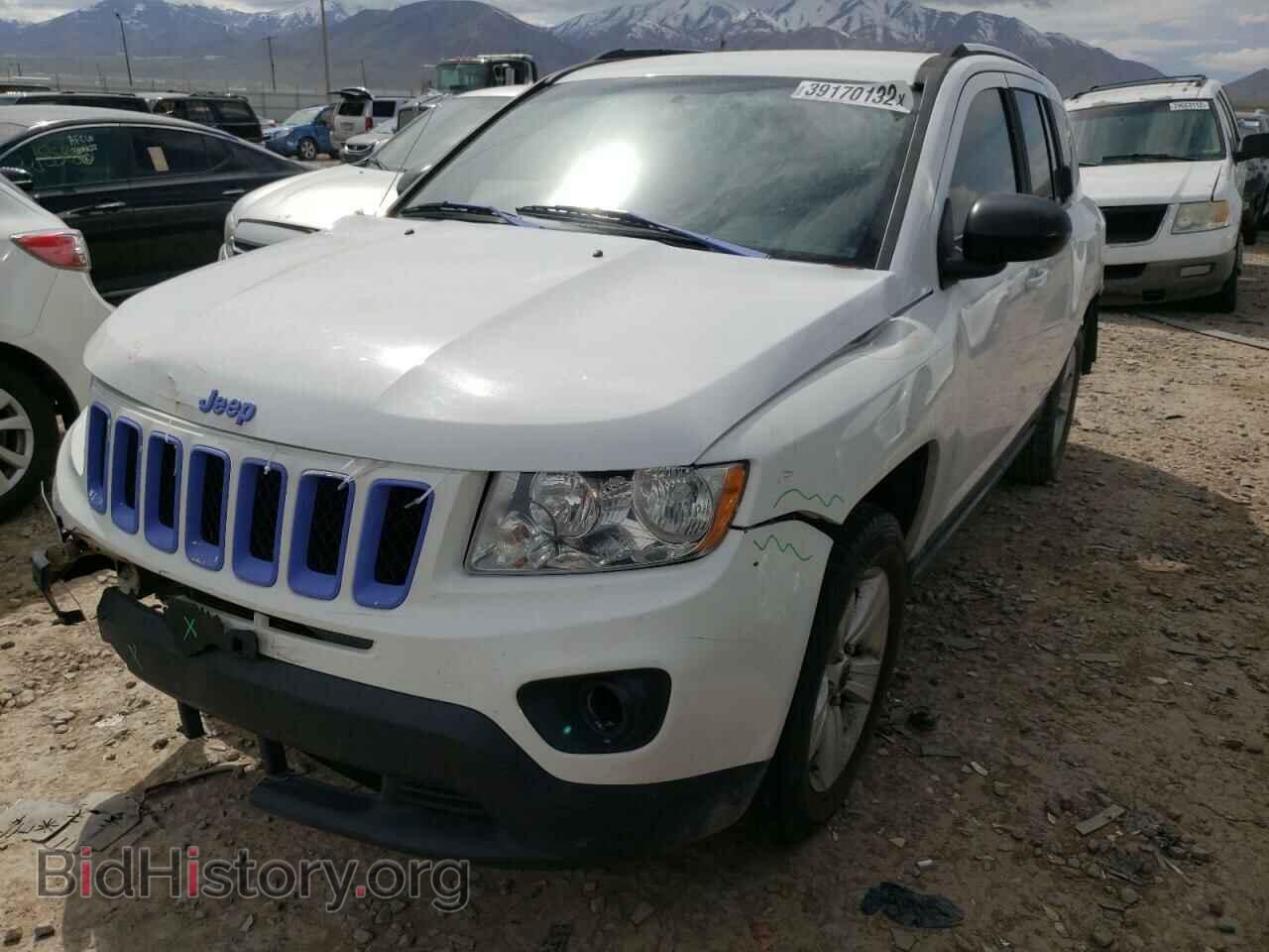 2011 JEEP COMPASS - VIN: 1J4NF1FB4BD197182 - Photo 2