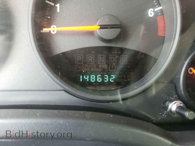 2011 Jeep COMPASS (VIN 1J4NF1FB4BD197182) — фото 8 из 10