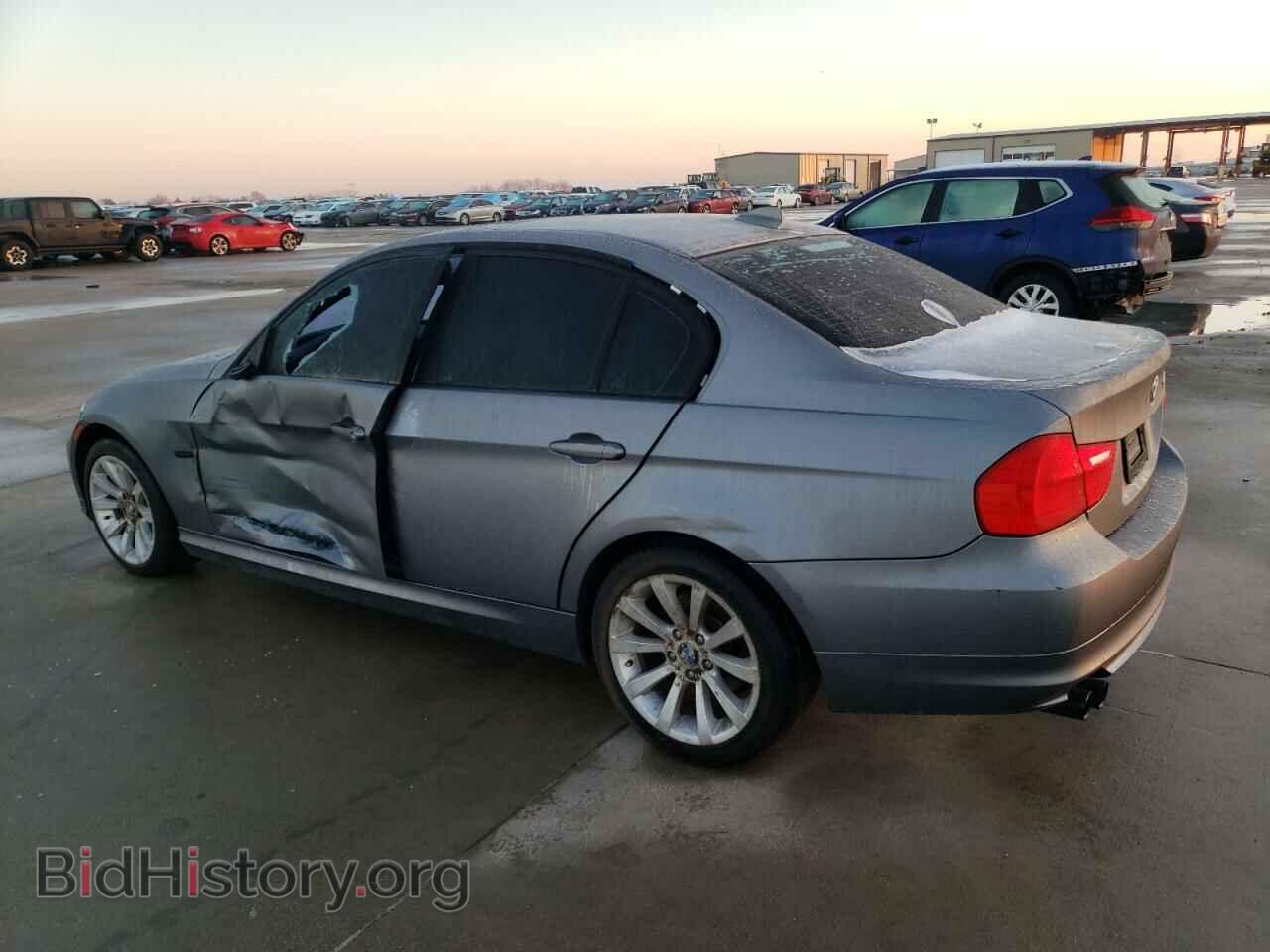 2011 BMW 3 SERIES - VIN: WBAPH7C58BE682989 - Фото 2