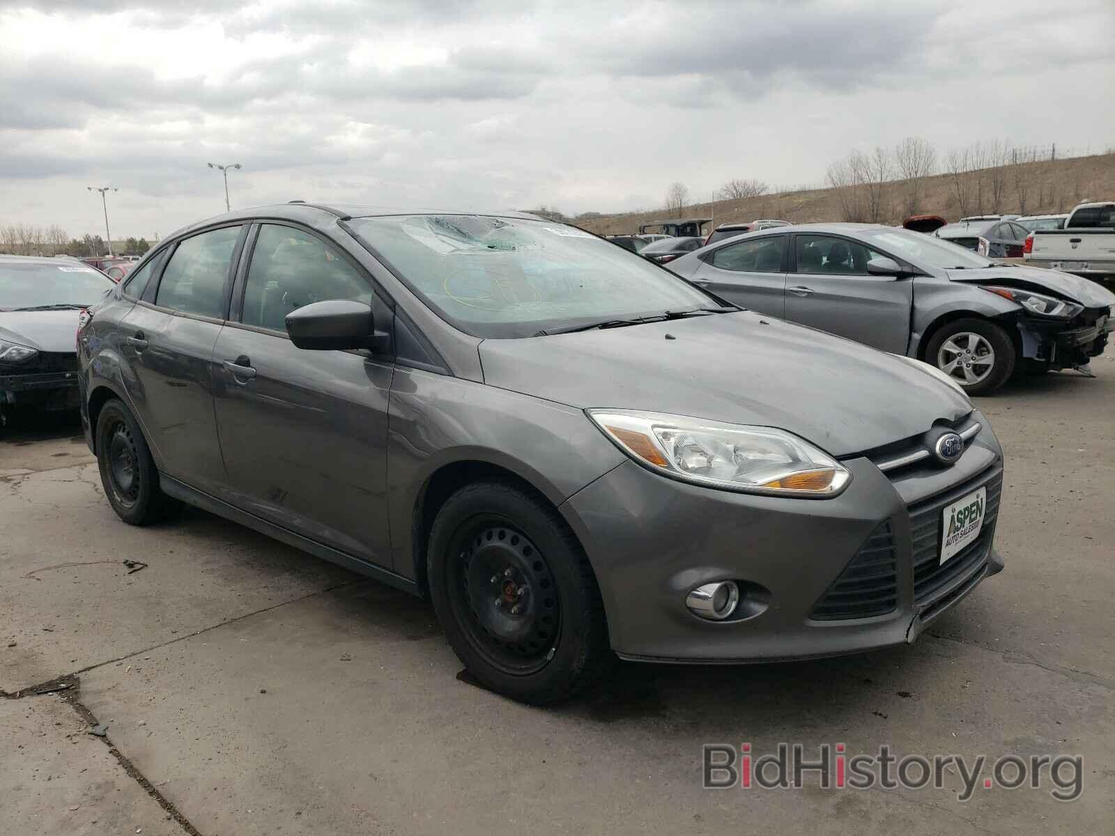Photo 1FAHP3F2XCL265056 - FORD FOCUS 2012