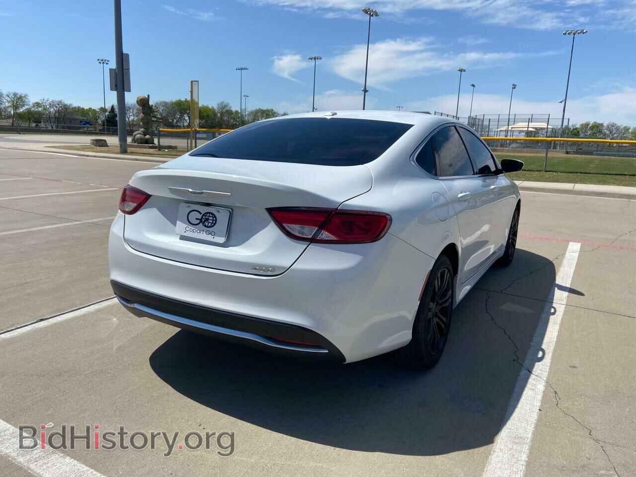 2015 CHRYSLER 200 - VIN: 1C3CCCABXFN563207 - Photo 4