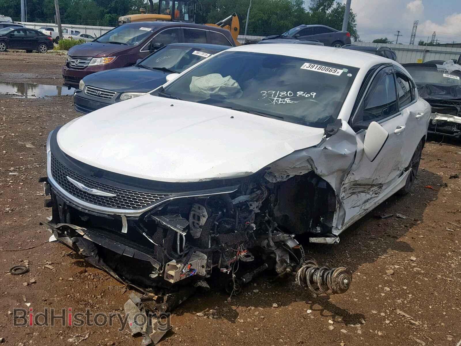 2017 CHRYSLER 200 - VIN: 1C3CCCAB4HN508352 - Фото 2
