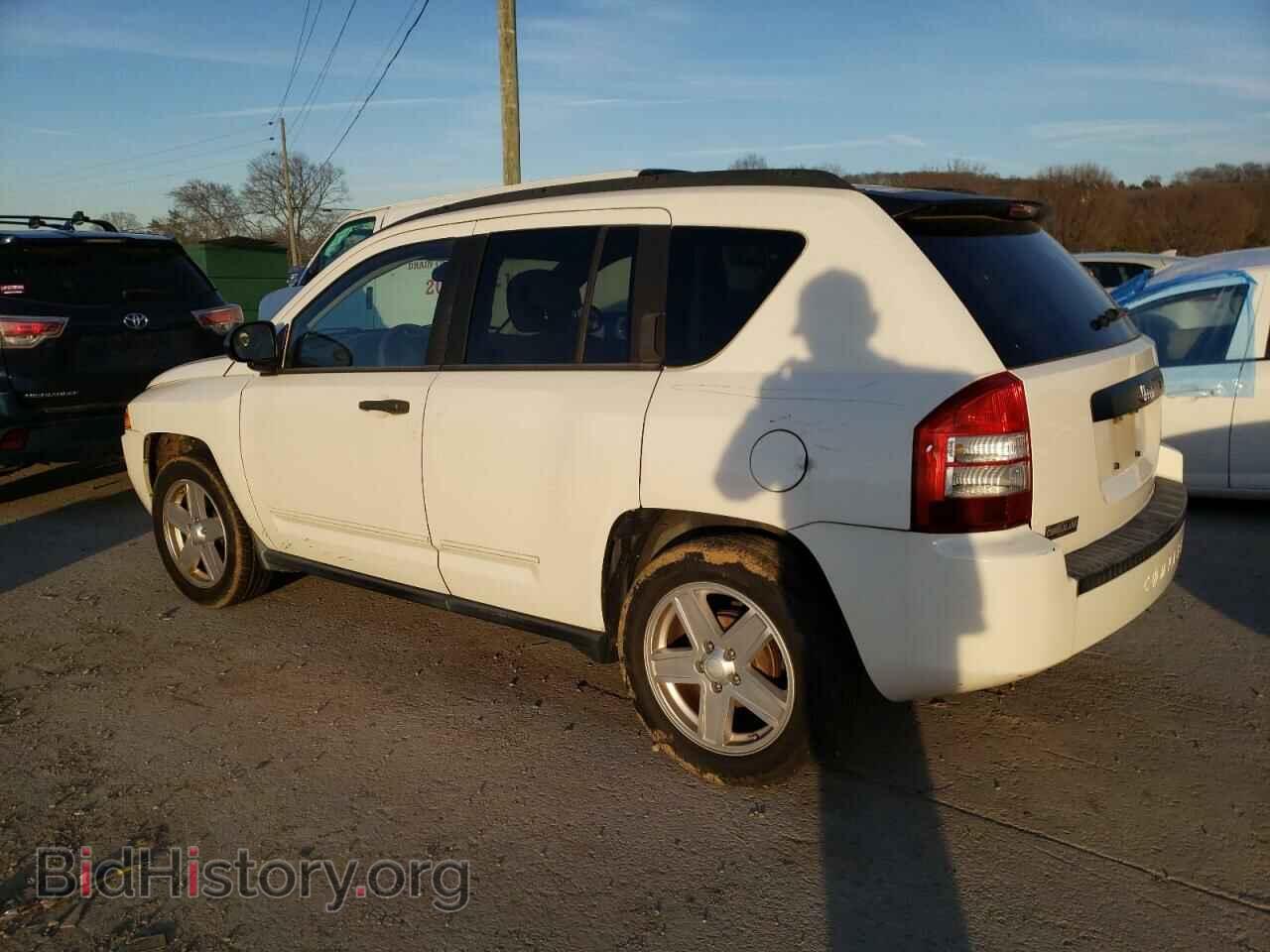 2010 JEEP COMPASS - VIN: 1J4NT1FB4AD625078 - Photo 2