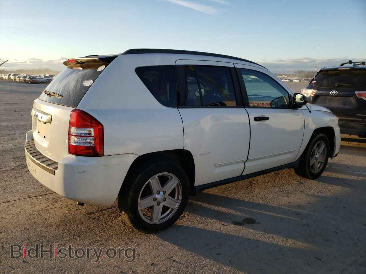 2010 JEEP COMPASS - VIN: 1J4NT1FB4AD625078 - Photo 3
