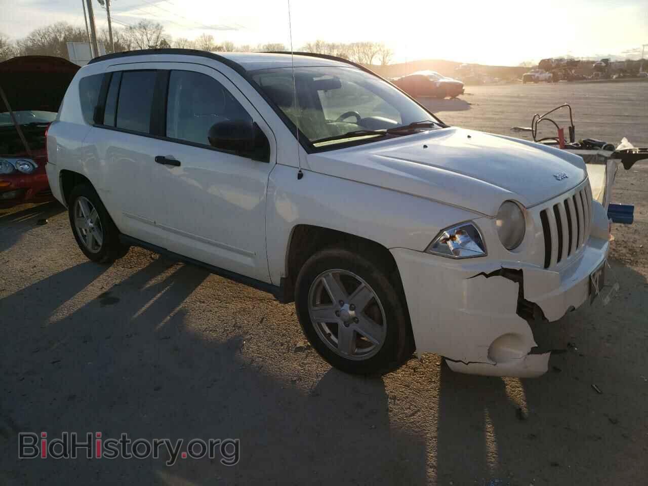 2010 JEEP COMPASS - VIN: 1J4NT1FB4AD625078 - Photo 4
