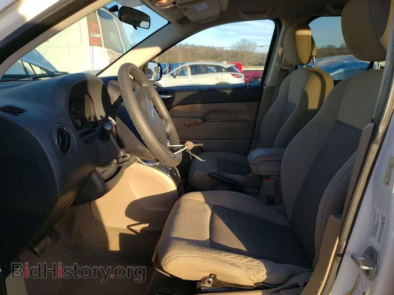 2010 JEEP COMPASS - VIN: 1J4NT1FB4AD625078 - Photo 7