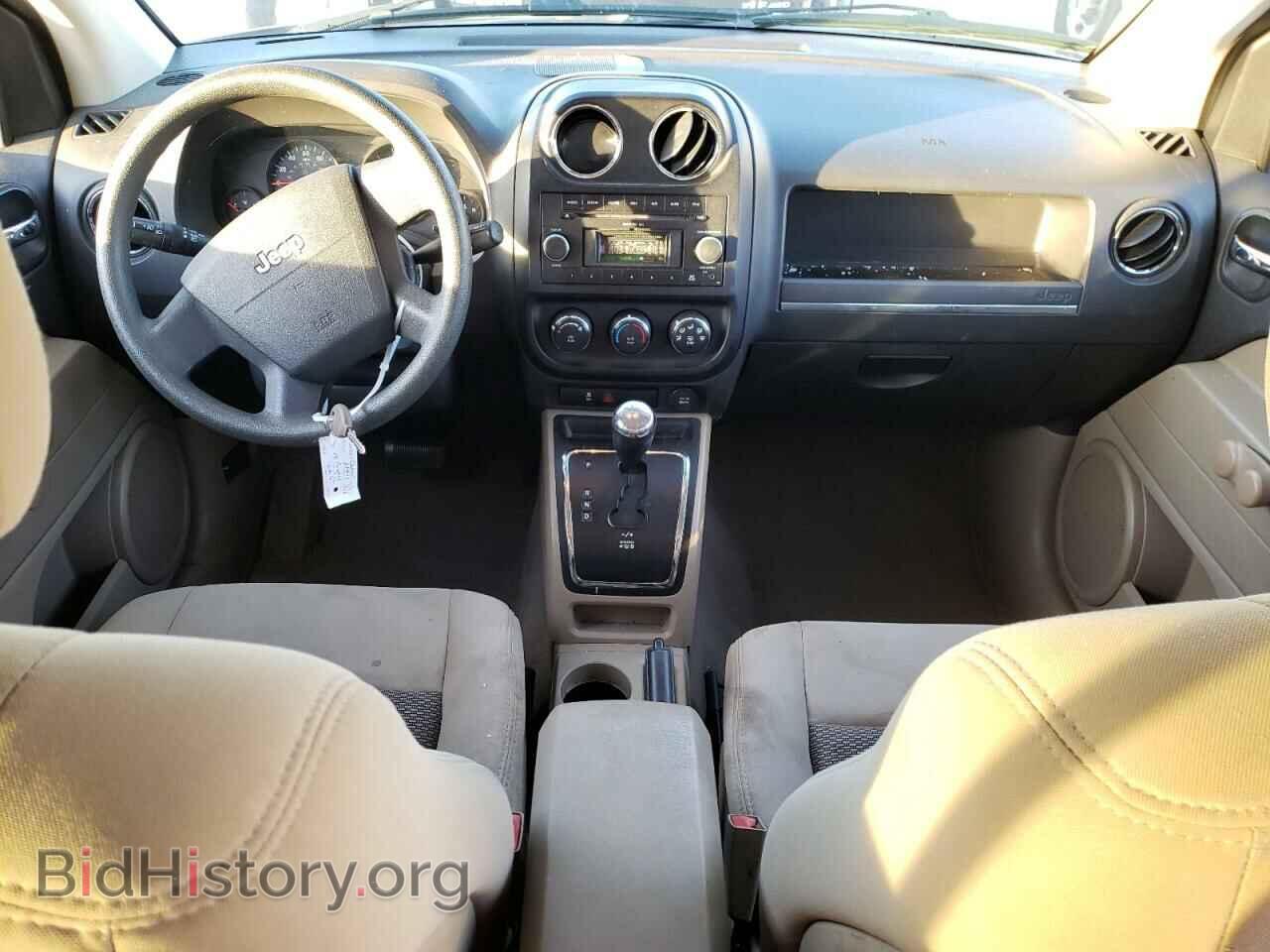 2010 JEEP COMPASS - VIN: 1J4NT1FB4AD625078 - Photo 8