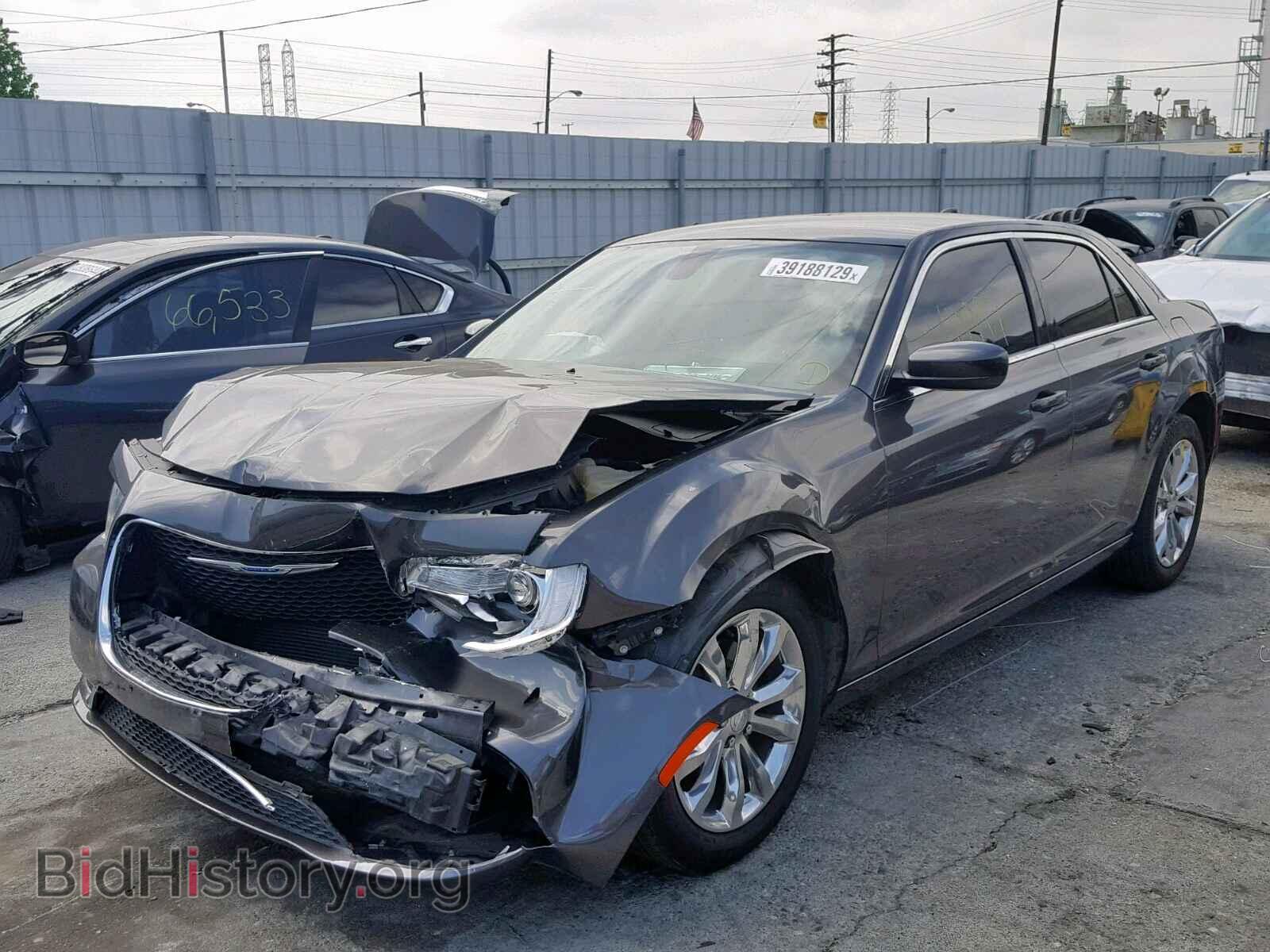 2017 CHRYSLER 300 - VIN: 2C3CCARG7HH608748 - Фото 2