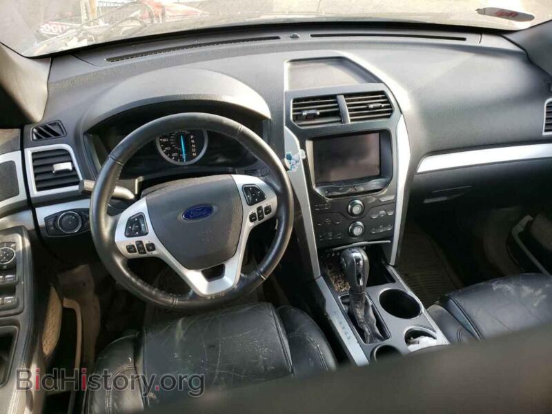 2011 Ford EXPLORER (VIN 1FMHK7D89BGA07573) — фото 8 из 12