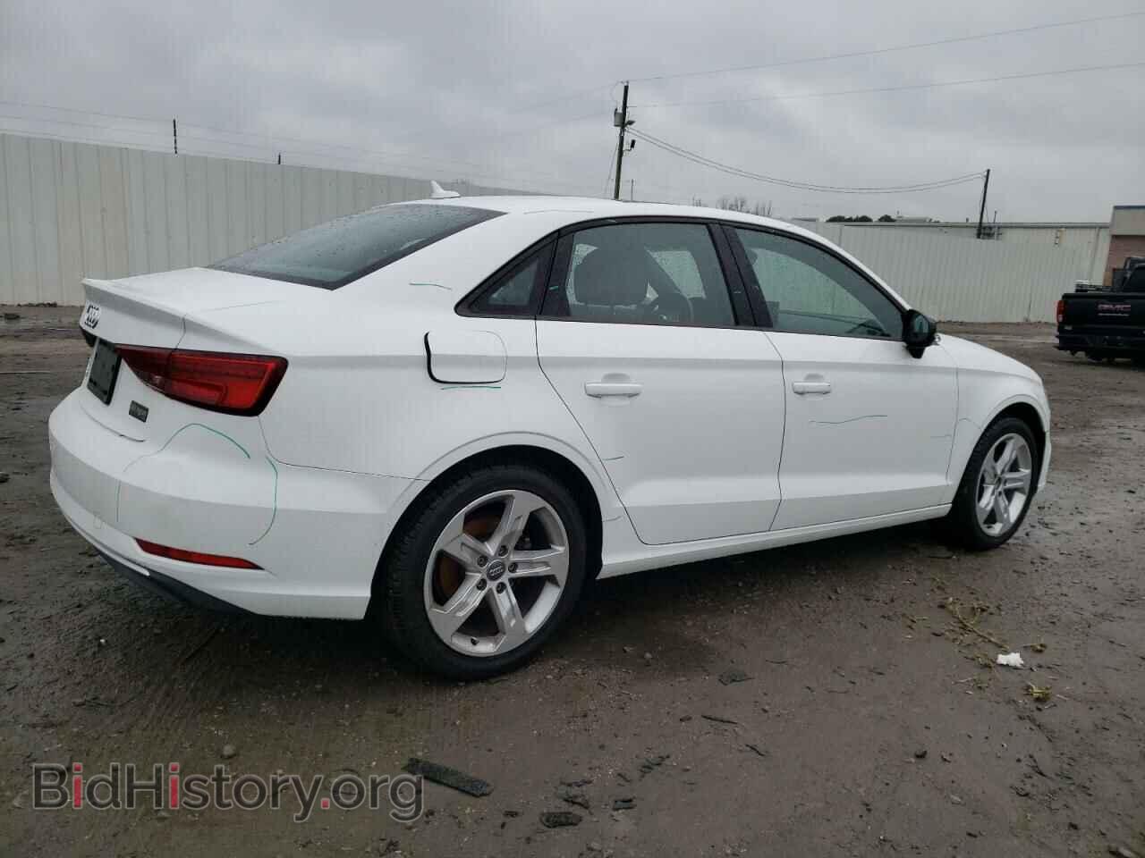 2017 AUDI A3 - VIN: WAUAUGFF6H1047565 - Фото 3