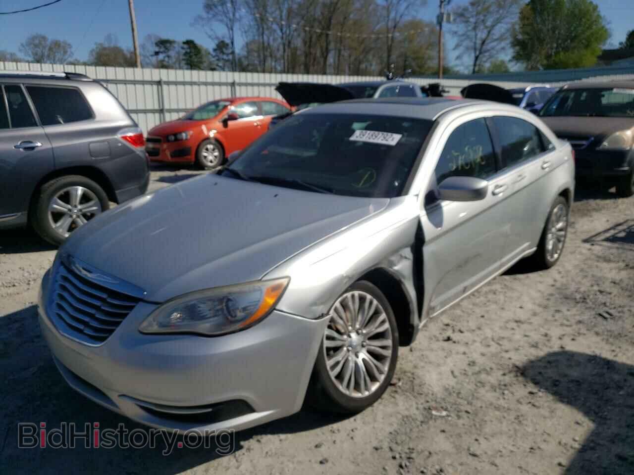 2011 CHRYSLER 200 - VIN: 1C3BC1FB8BN500898 - Фото 2