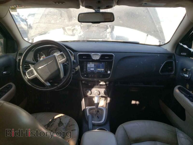 2011 Chrysler 200 (VIN 1C3BC2FG5BN520026) — фото 8 из 12