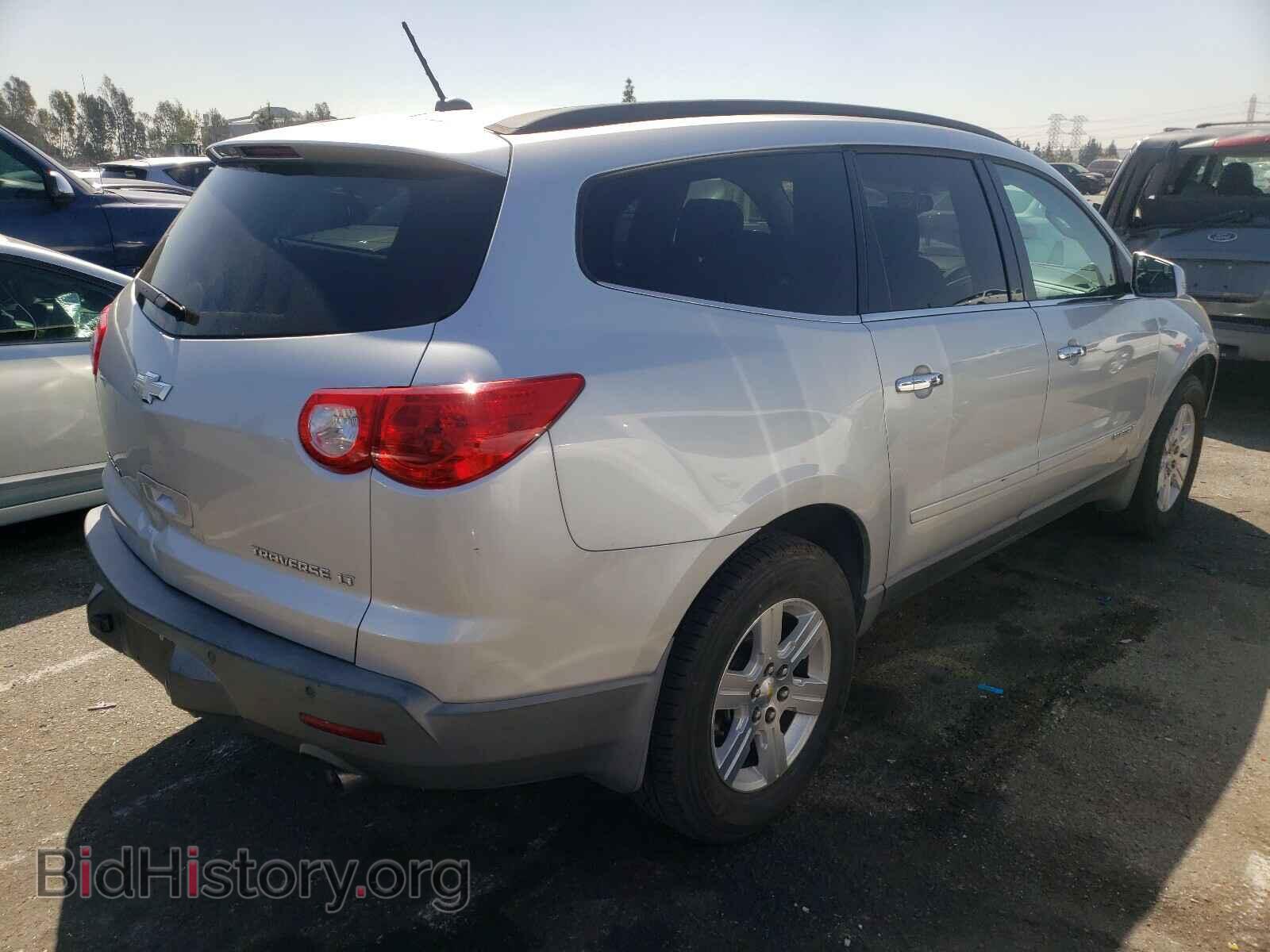 2009 CHEVROLET TRAVERSE - VIN: 1GNER23D79S123020 - Фото 4