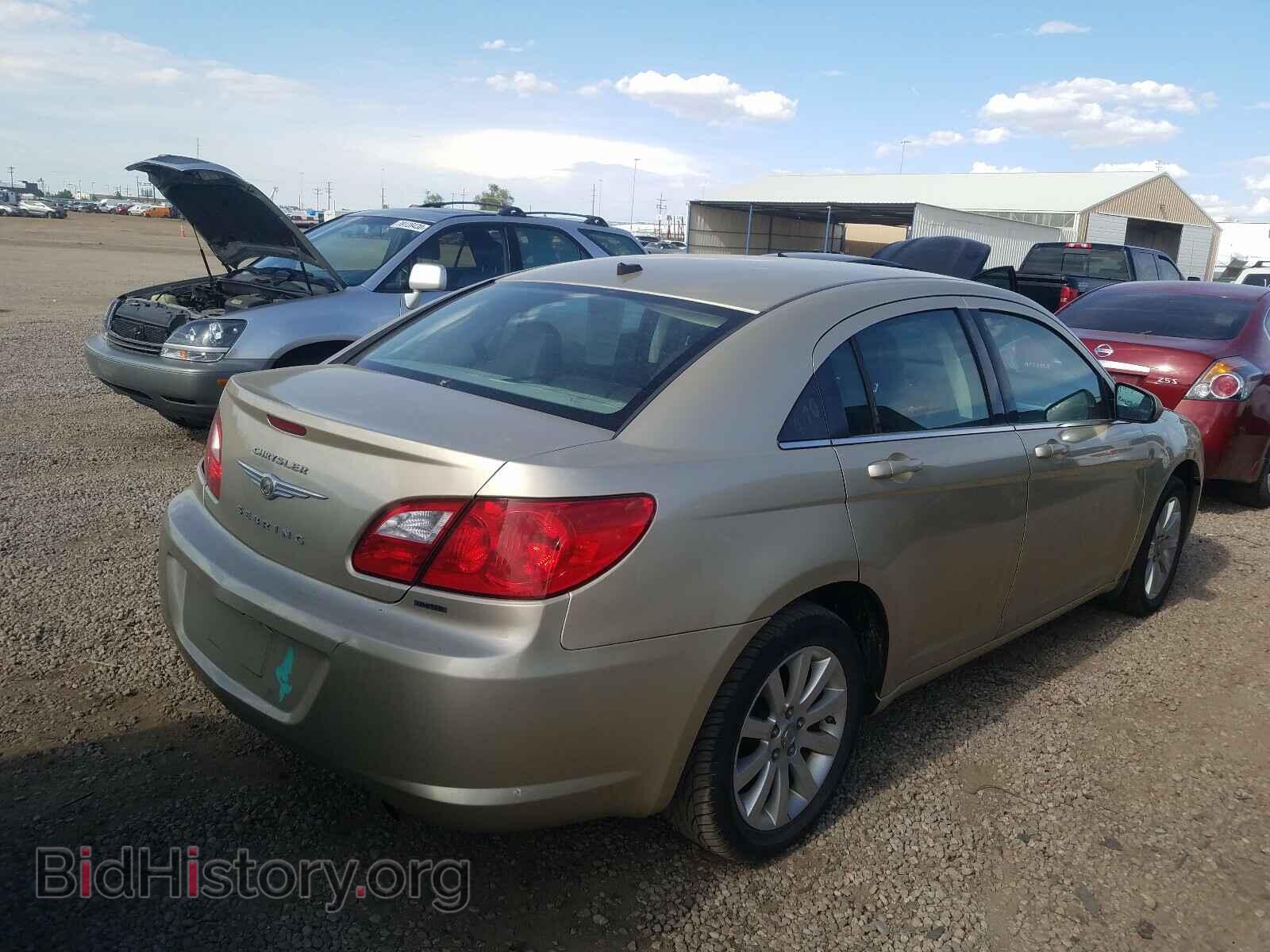 2010 CHRYSLER SEBRING - VIN: 1C3CC5FB2AN172288 - Фото 4