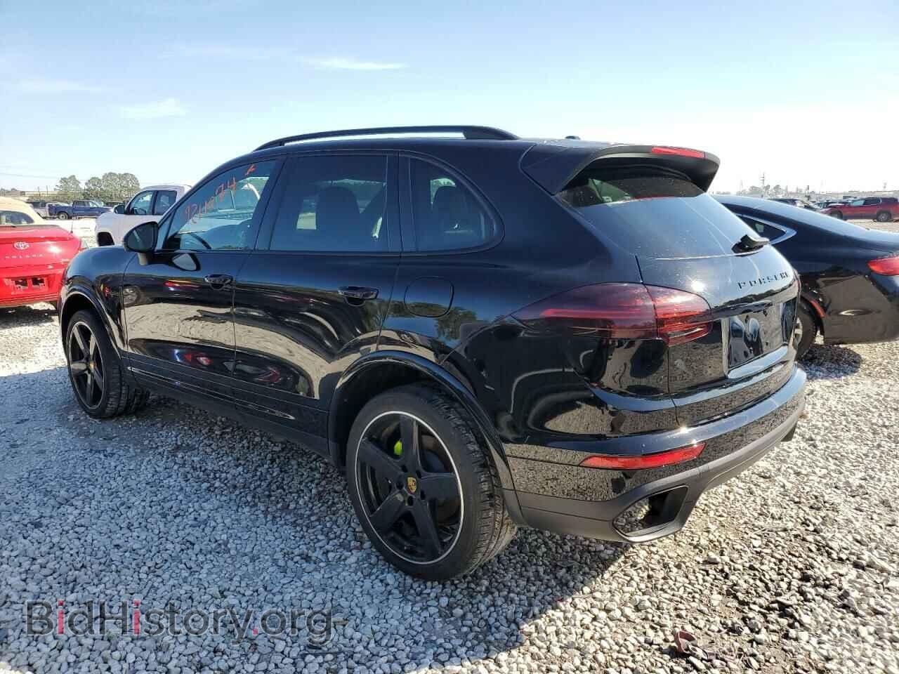 2017 PORSCHE CAYENNE - VIN: WP1AE2A22HLA75549 - Фото 2