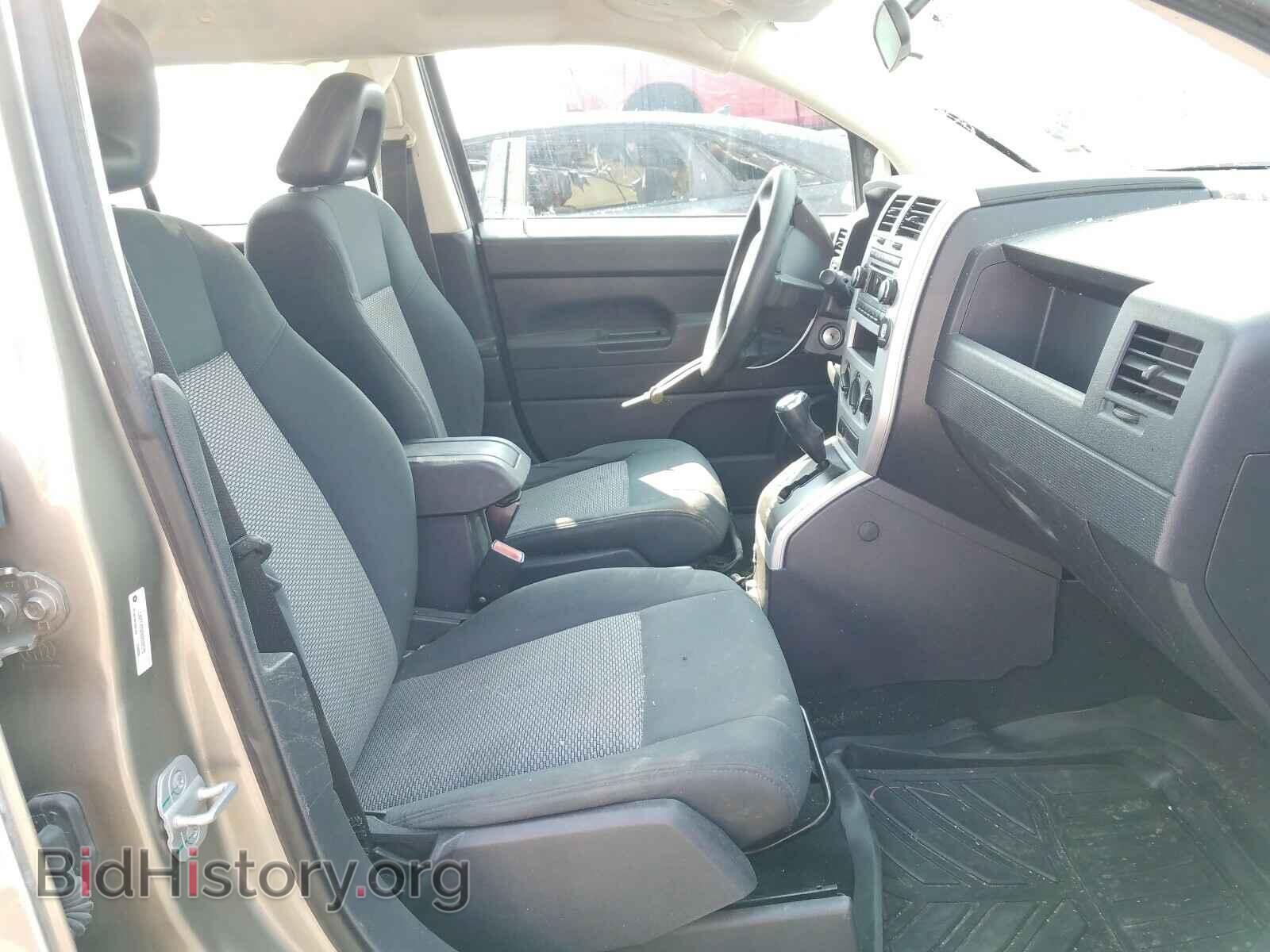 2008 JEEP COMPASS - VIN: 1J8FT47028D599575 - Photo 5