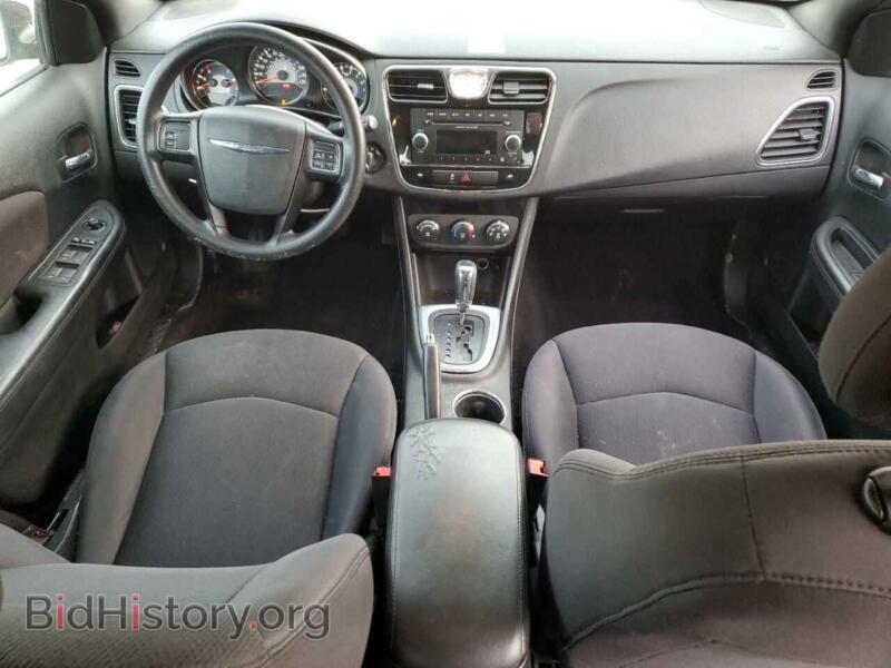 2013 Chrysler 200 (VIN 1C3CCBAB9DN765169) — photo 8 of 13