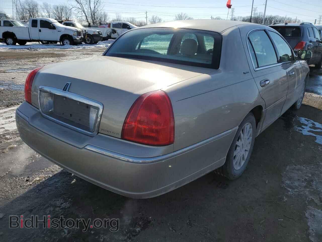 2006 LINCOLN TOWNCAR - VIN: 1LNHM81V46Y643473 - Фото 3