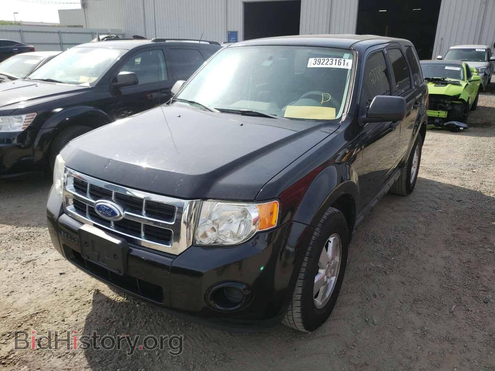 2011 FORD ESCAPE - VIN: 1FMCU0C76BKC40182 - Фото 2