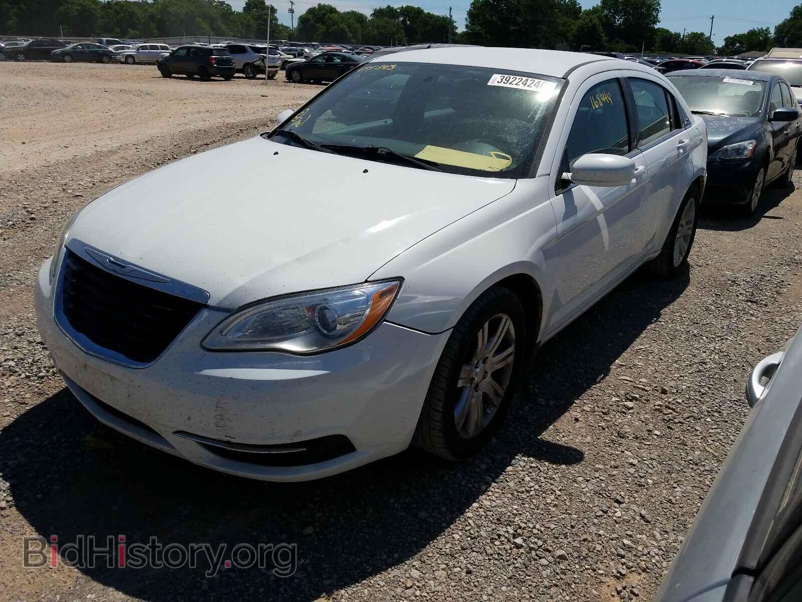 2013 CHRYSLER 200 - VIN: 1C3CCBBB1DN695343 - Photo 2