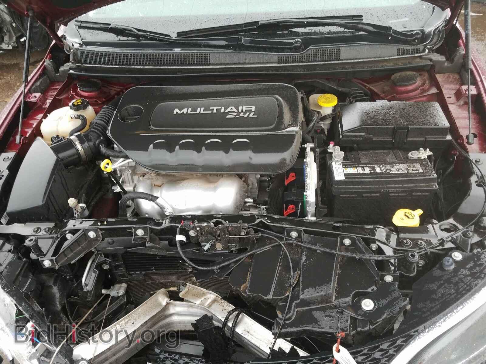 2016 CHRYSLER 200 - VIN: 1C3CCCAB3GN132385 - Фото 7