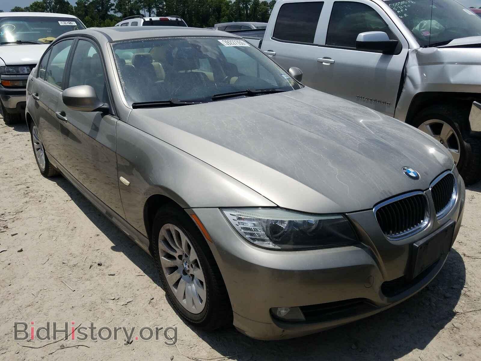 Photo WBAPH73549A173340 - BMW 3 SERIES 2009