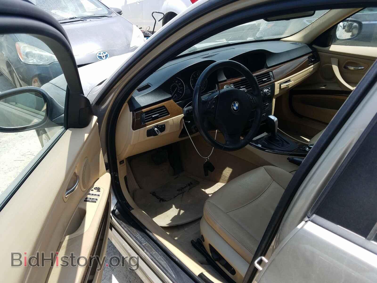 2009 BMW 3 SERIES - VIN: WBAPH73549A173340 - Фото 9