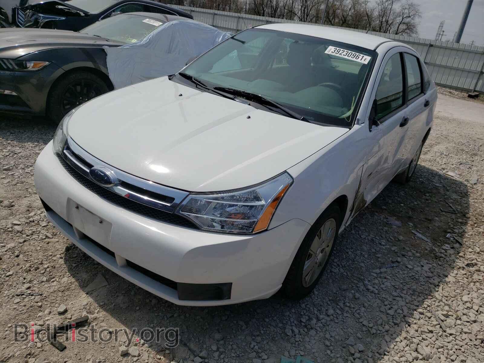 2008 FORD FOCUS - VIN: 1FAHP34N68W195039 - Фото 2