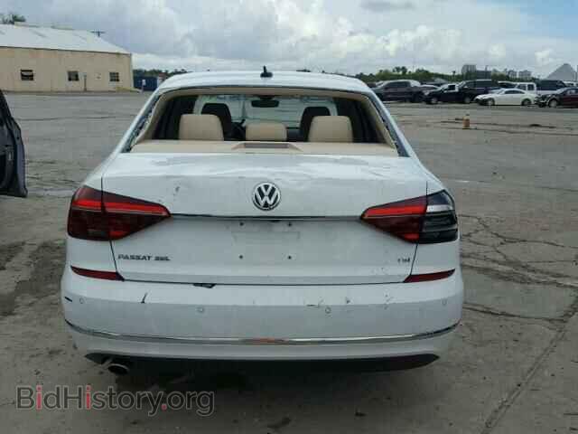2017 VOLKSWAGEN PASSAT - VIN: 1VWCT7A39HC059996 - Фото 9