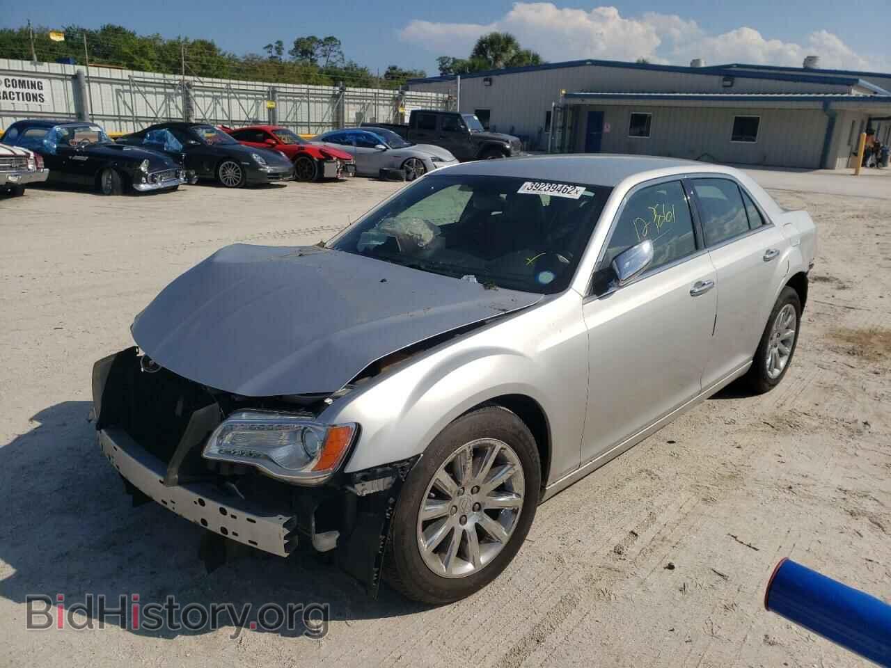 2012 CHRYSLER 300 - VIN: 2C3CCACG8CH288700 - Фото 2