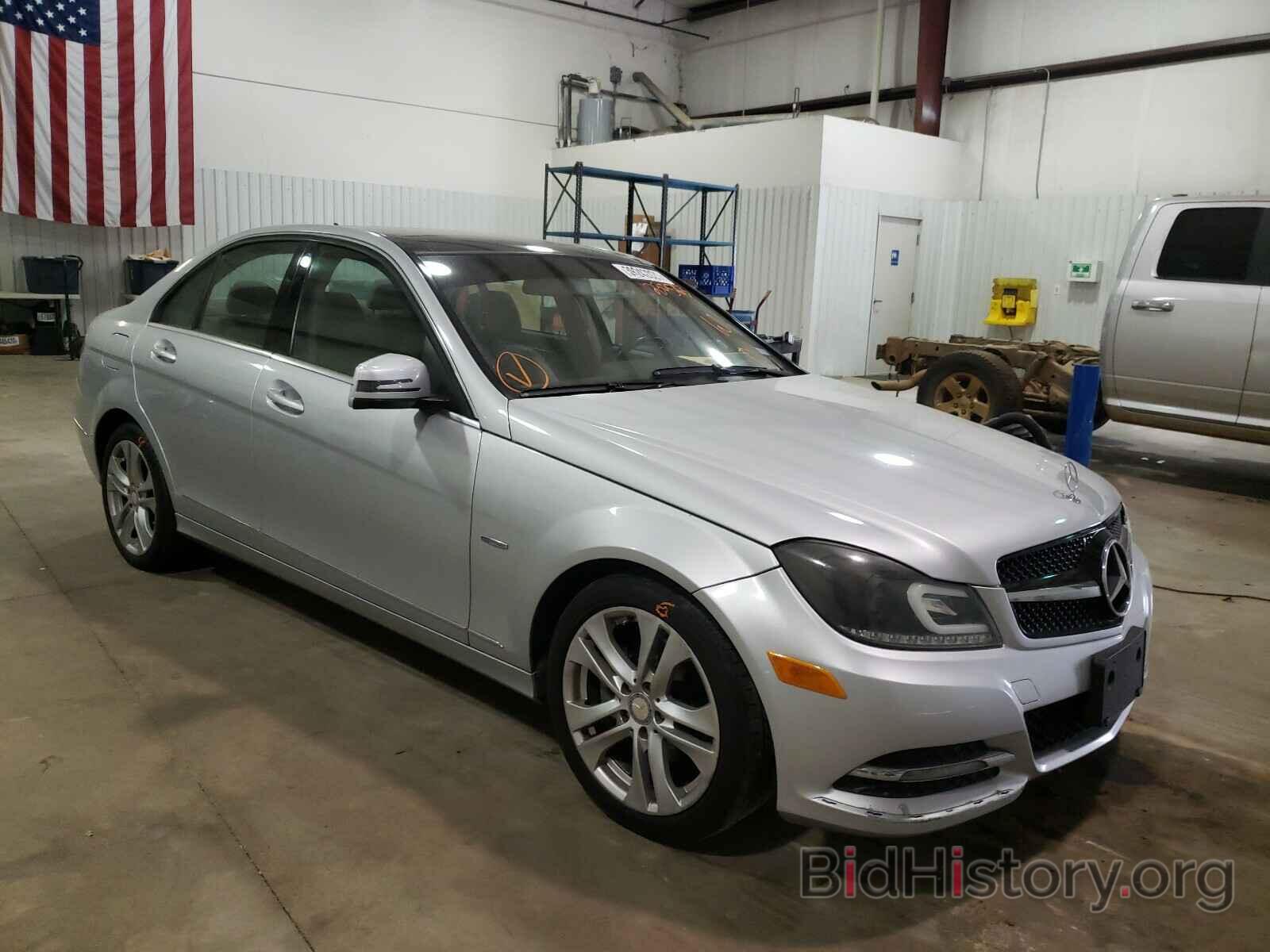 Photo WDDGF4HB3CR230583 - MERCEDES-BENZ C CLASS 2012