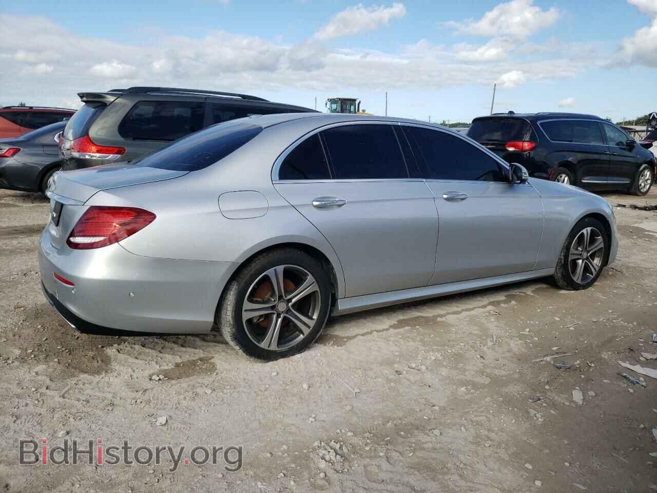 2017 MERCEDES-BENZ E-CLASS - VIN: WDDZF4JB1HA186463 - Фото 3