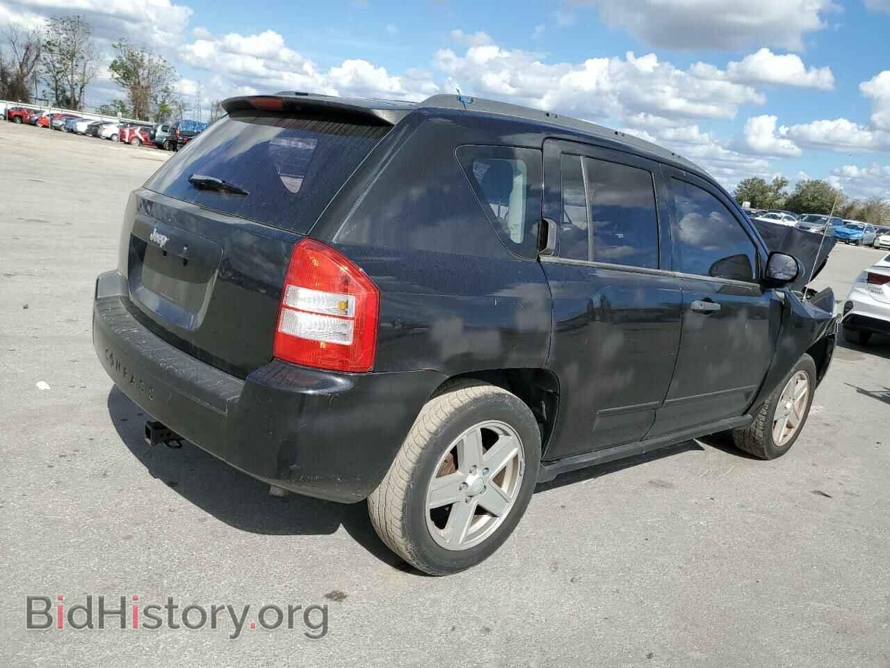 2010 JEEP COMPASS - VIN: 1J4NT4FA5AD575090 - Photo 3