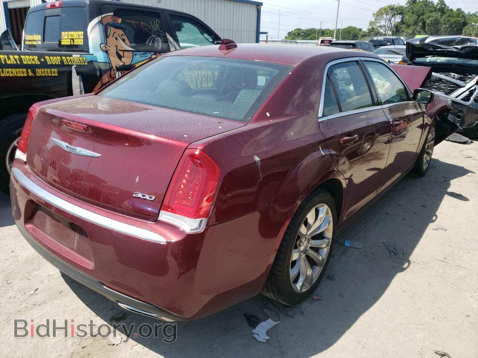 2019 CHRYSLER 300 - VIN: 2C3CCAAG1KH760902 - Фото 4