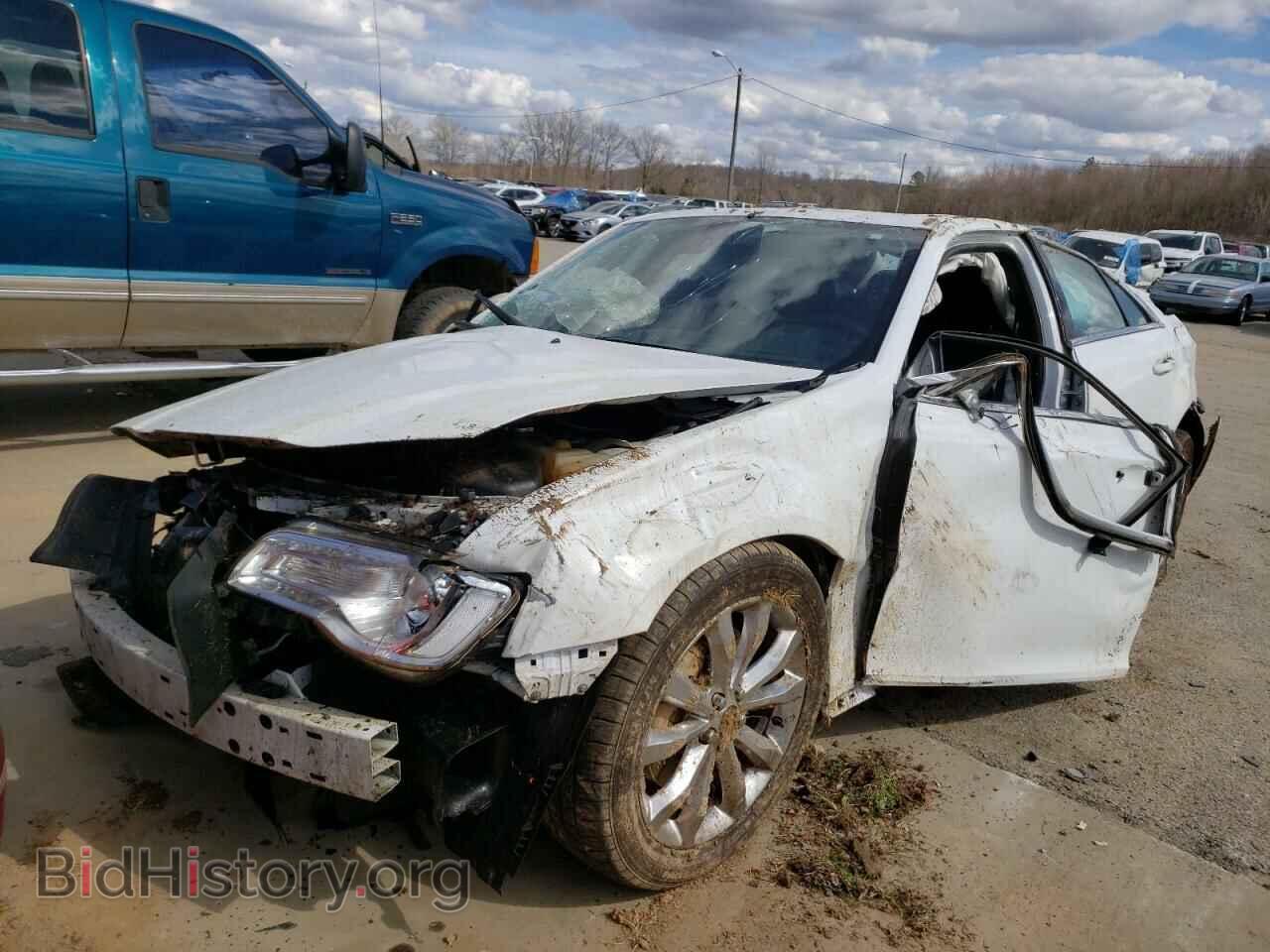 2017 CHRYSLER 300 - VIN: 2C3CCARG0HH588178 - Фото 2