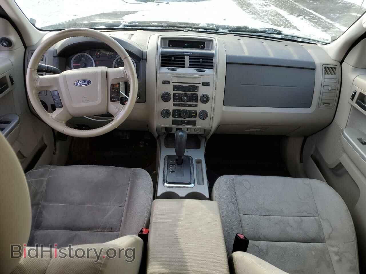 2011 FORD ESCAPE - VIN: 1FMCU0D72BKC16637 - Фото 8
