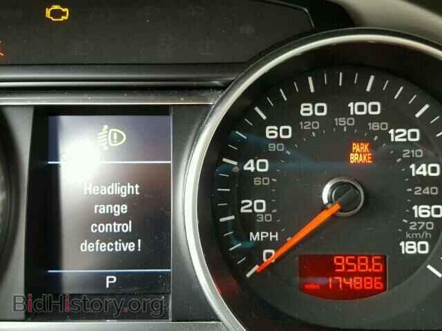 2010 AUDI Q7 - VIN: WA1LYAFE7AD001049 - Фото 8