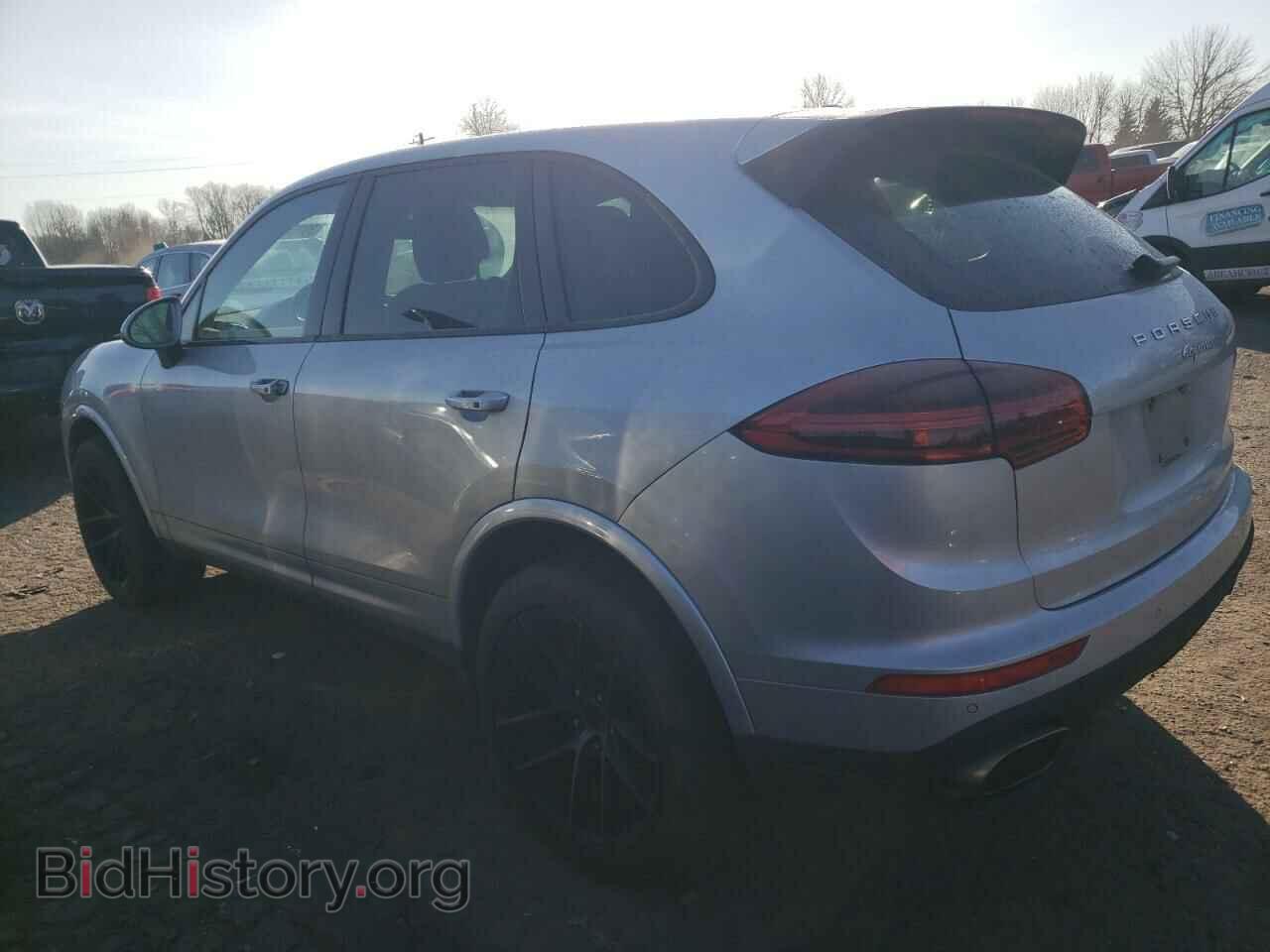 2018 PORSCHE CAYENNE - VIN: WP1AA2A29JKA00869 - Фото 2