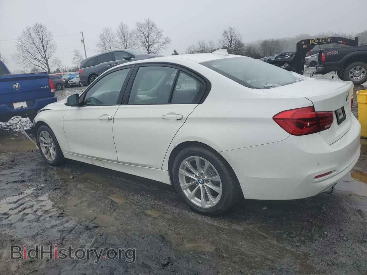 2016 BMW 3 SERIES - VIN: WBA8E1G51GNU11980 - Фото 2