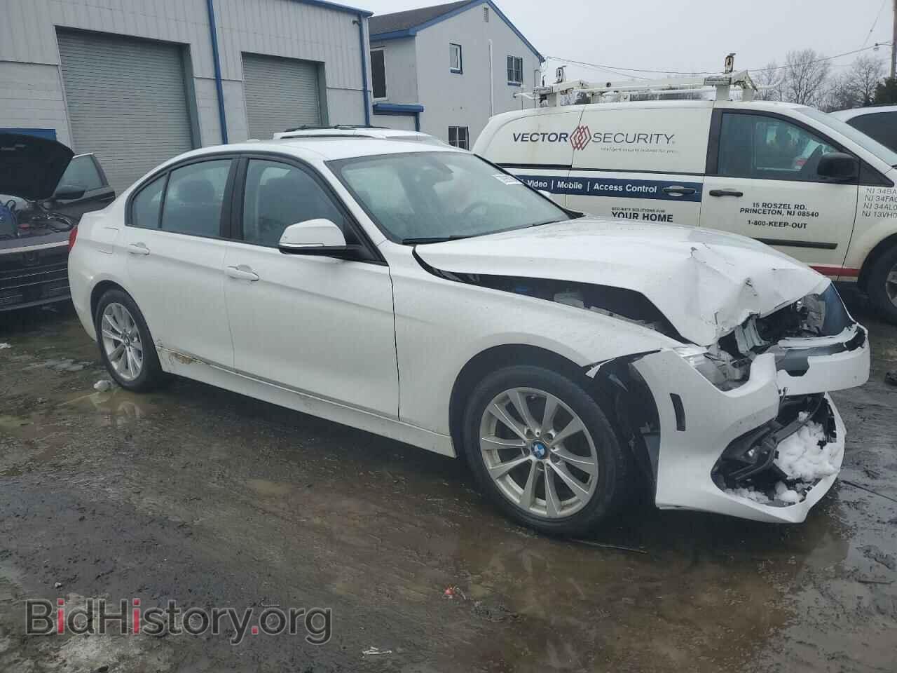 2016 BMW 3 SERIES - VIN: WBA8E1G51GNU11980 - Фото 4